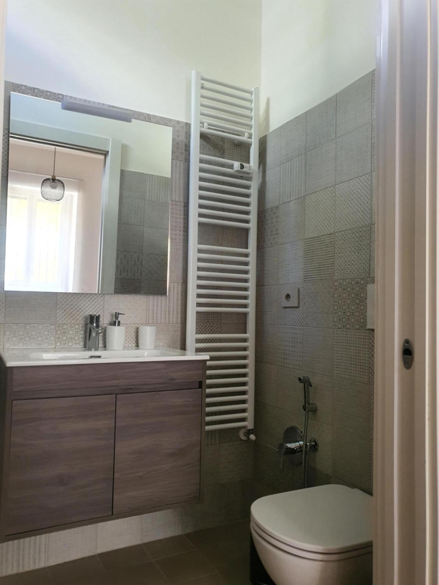 - Garden - Private Bathroom Affittacamere Torino
